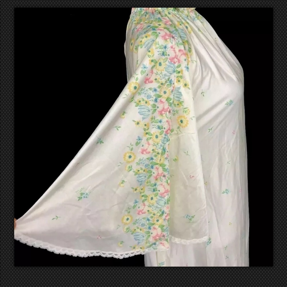 1950s Vtg Floral Nightgown Miss Elaine Gown Robe